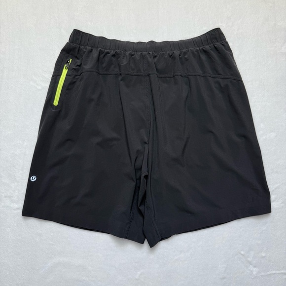 Lululemon Shorts Men’s Size XL Black Hybrid Swim Gym Lined 8.5” Inseam Athletic - Picture 2 of 9